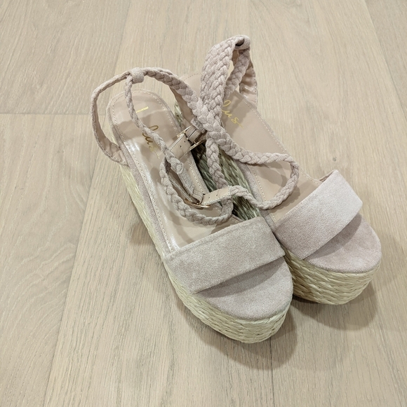 Lulu's platforms - Picture 9 of 9